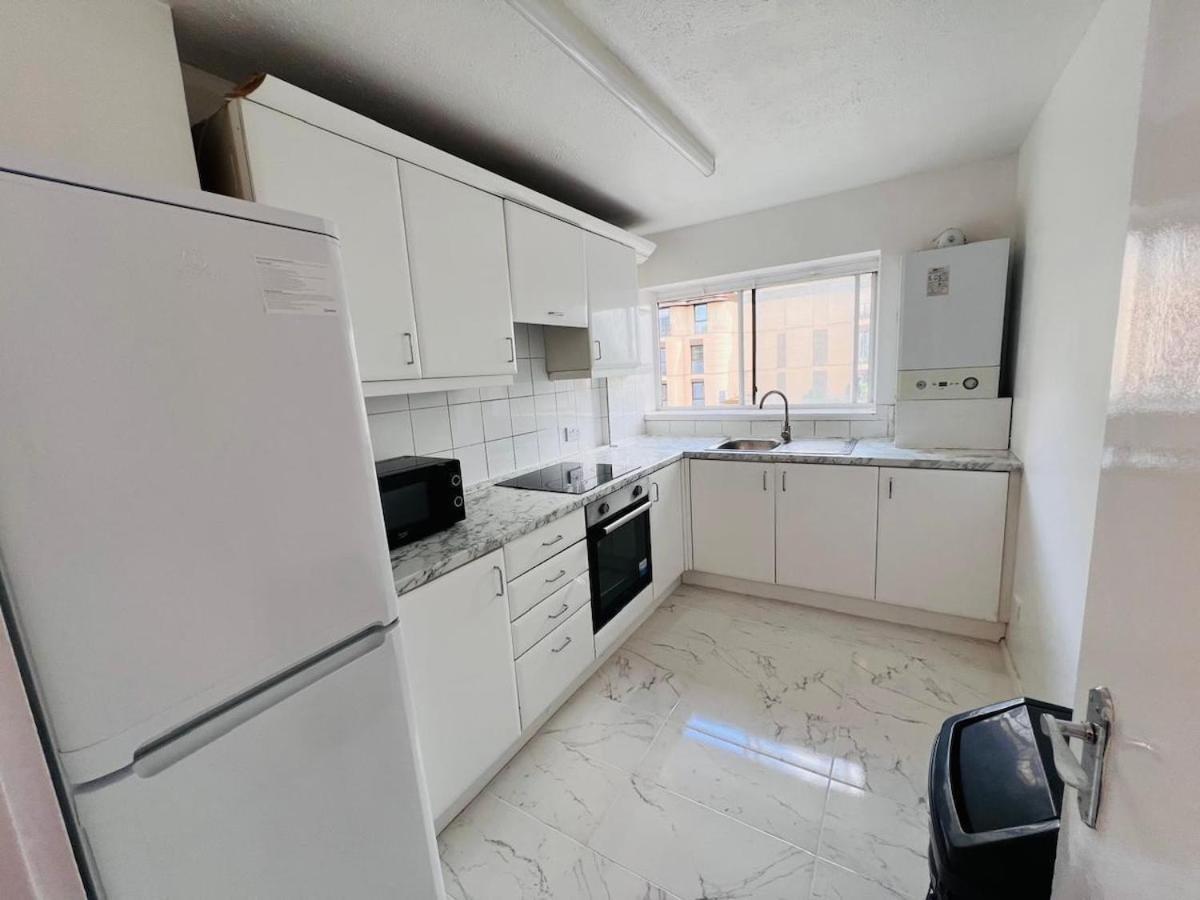 Queensway 2 Bedroom Flat