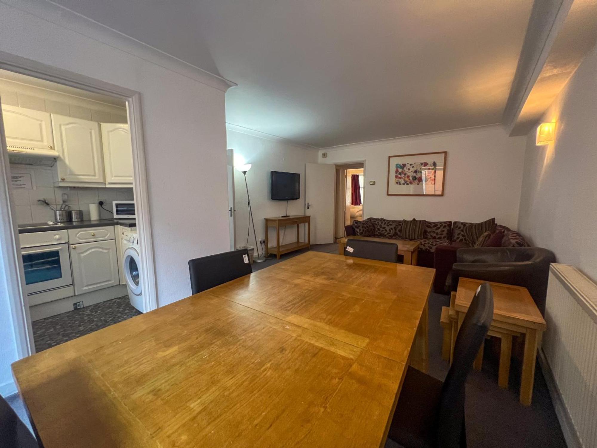 Opulent 2-bedroom In The Heart Of Mayfair H4 Apartment
