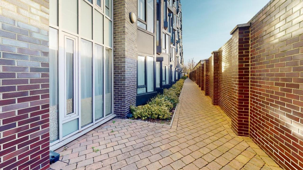 Appartement For Student Only - Iq East Court At Central London *