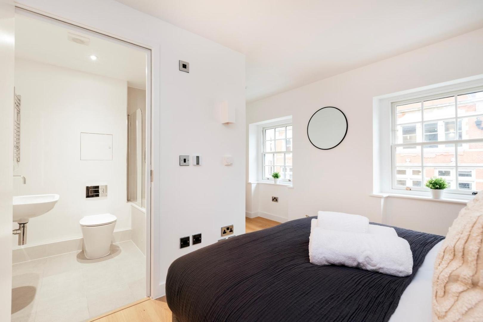 Bnbnook - Fitzrovia Duplex - Soho & Oxford Street Londen