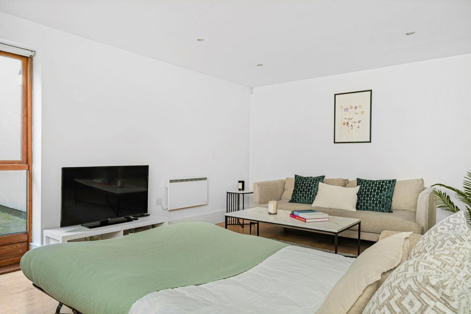 Bnbnook - Camden 2br With Terrace - King's Cross Apartment London
