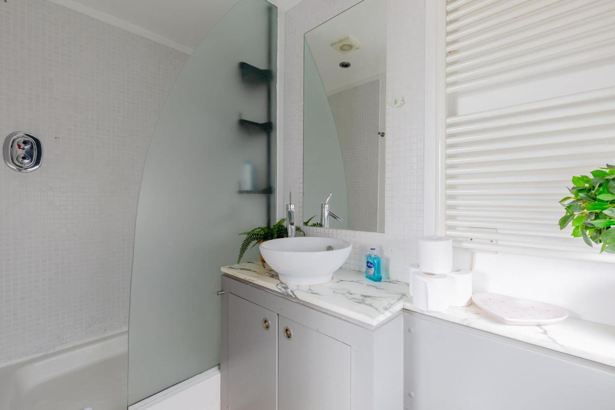 Leilighet Stylish 2bd Flat In Hammersmith W Private Balcony