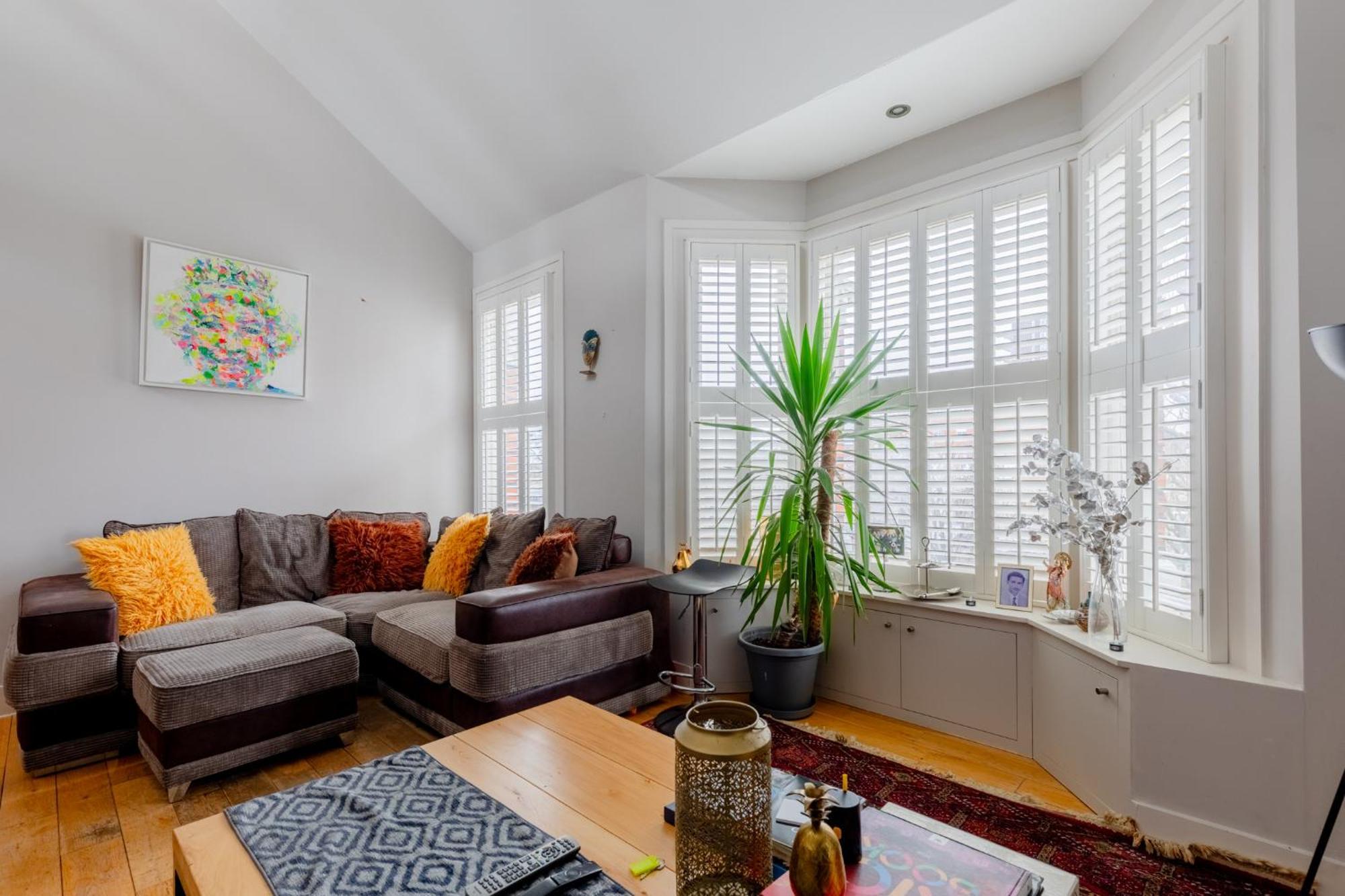 Stylish 2bd Flat In Hammersmith W Private Balcony London
