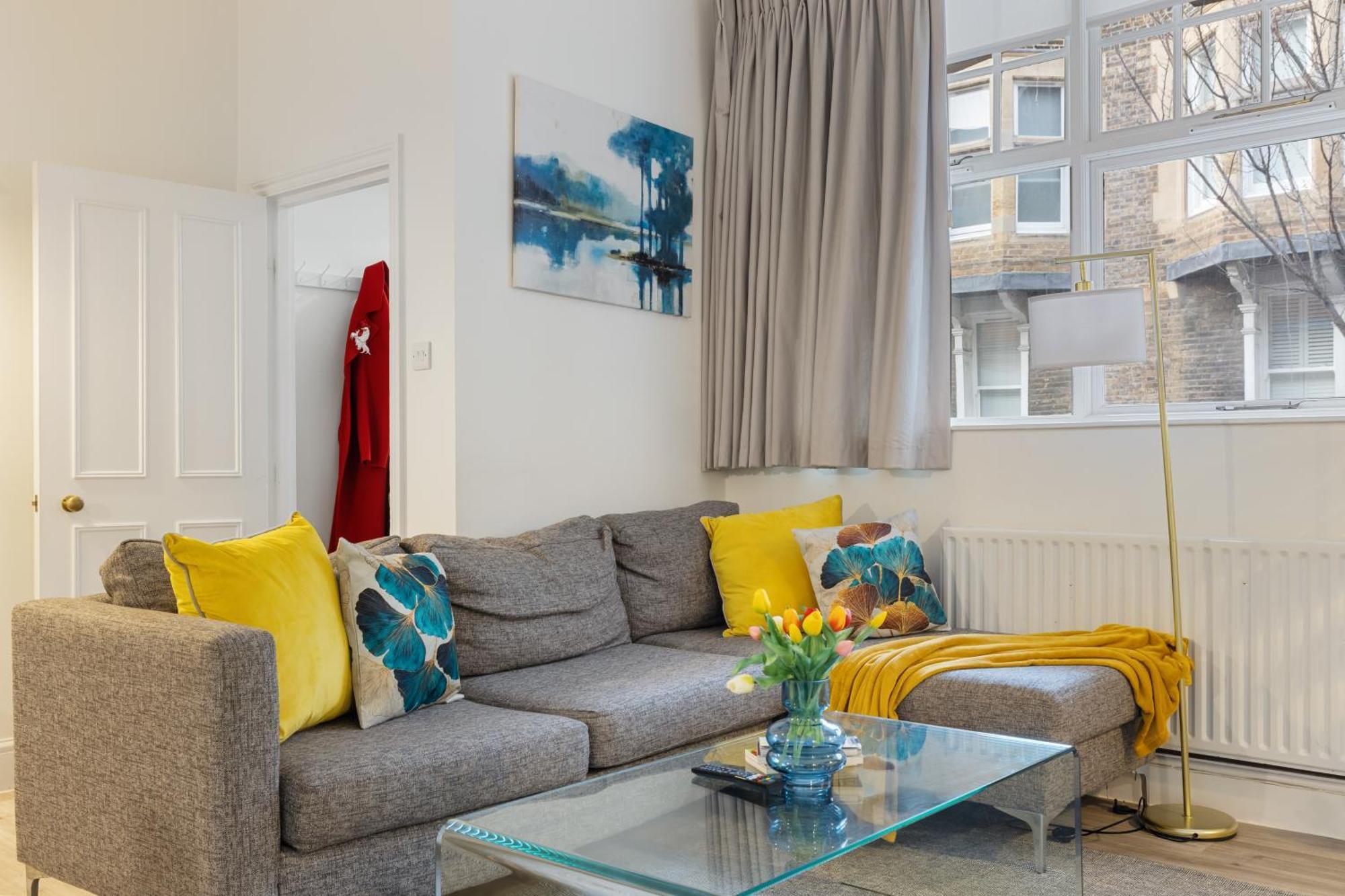 Modern Near Museum Apartment