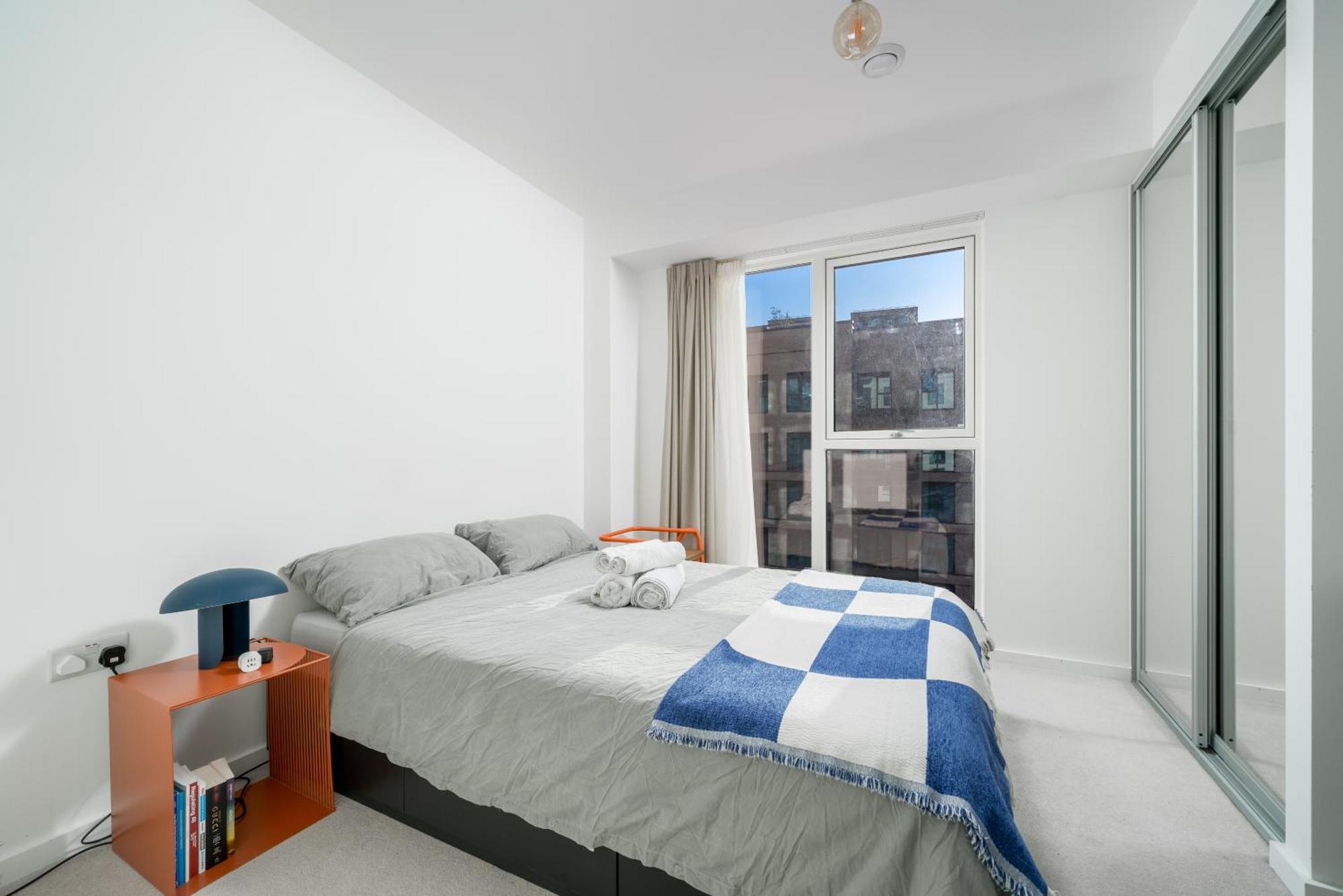 Waterview With Ultra Fast Wifi Close To Excel And O2, Corporates And Contractors Welcome * London