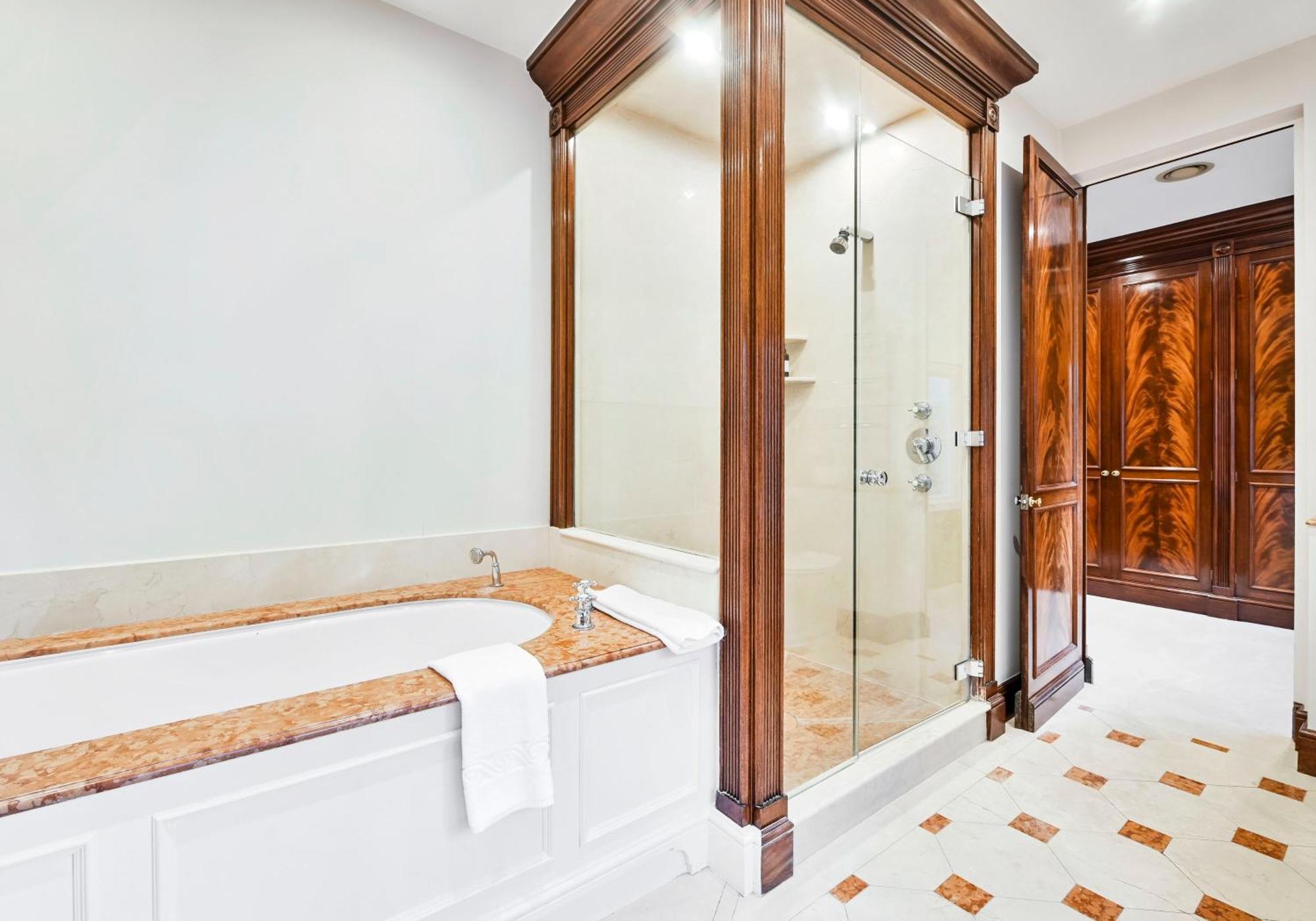 Holiday home Exclusive Knightsbridge Townhouse With Parking