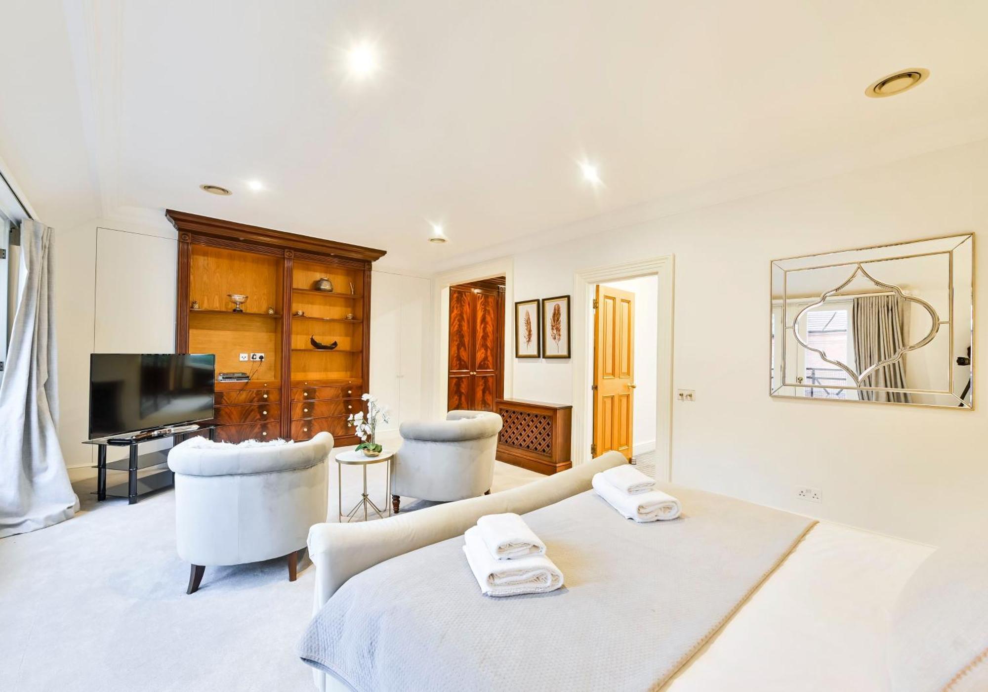 Holiday home Exclusive Knightsbridge Townhouse With Parking