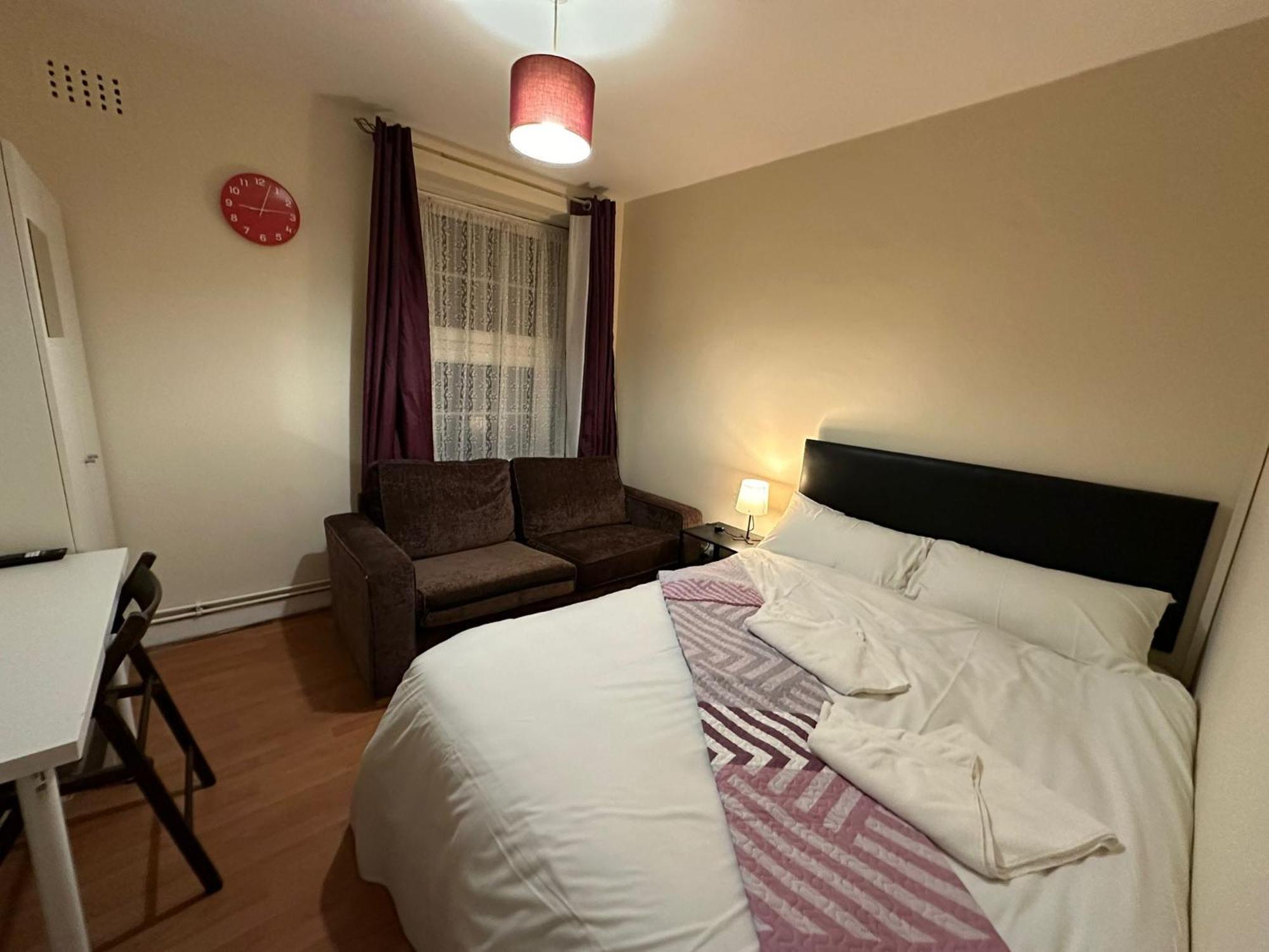 Beautiful Private Double In A Shared 3-bedroom Minutes Walk From Bethnal Leilighet *