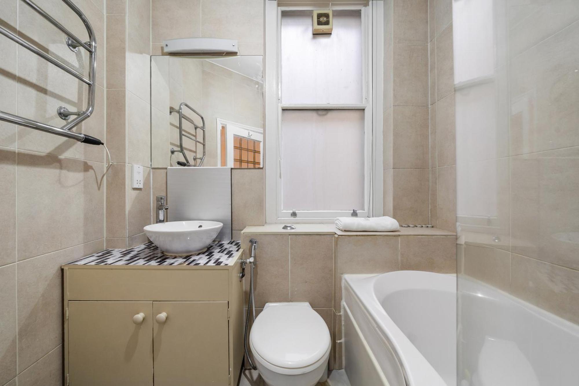 Old Elegant 2-bedroom On Marylebone High Street Londra