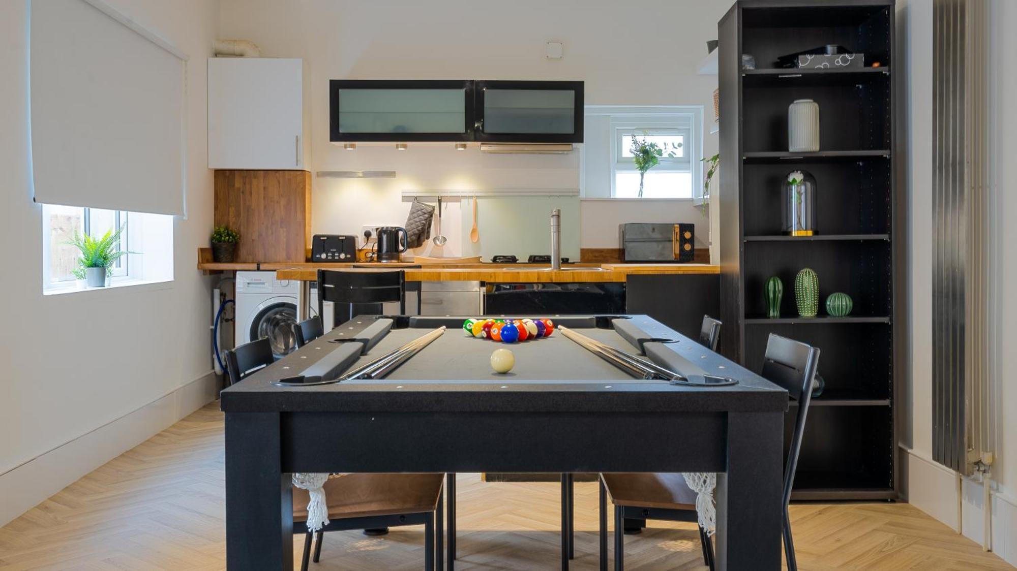 Appartement Pool Table High End - 2 Bedroom Flat *