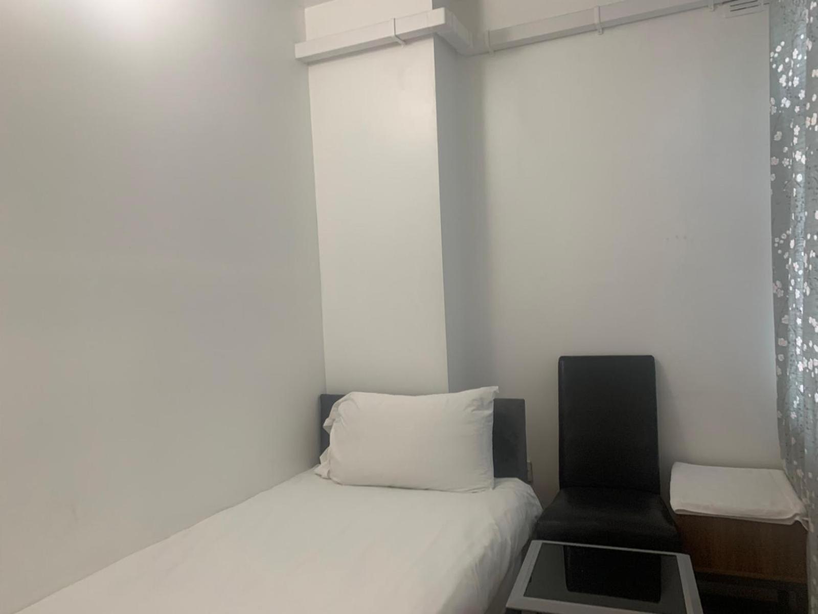 Capsule hotel Simple London
