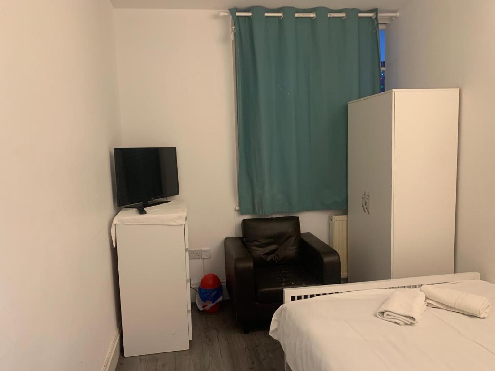 Simple Capsule hotel *
