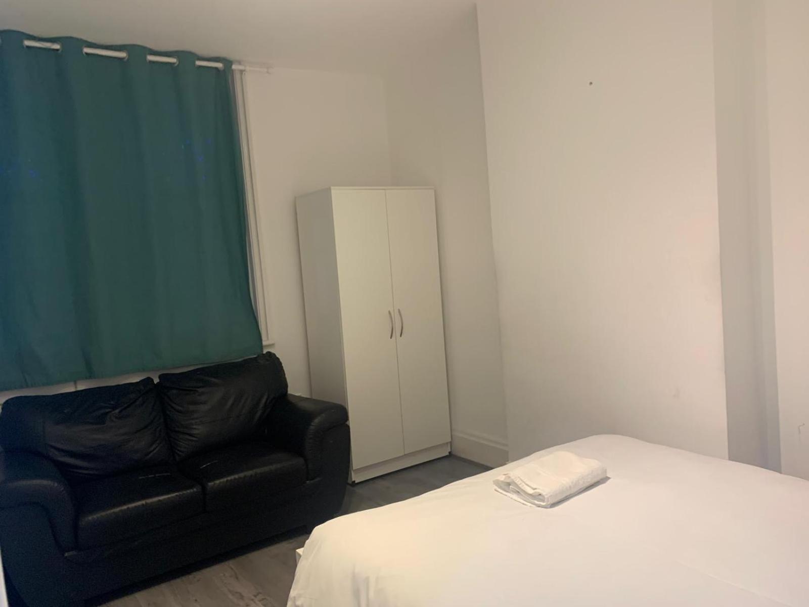 Simple Kapselhotell *