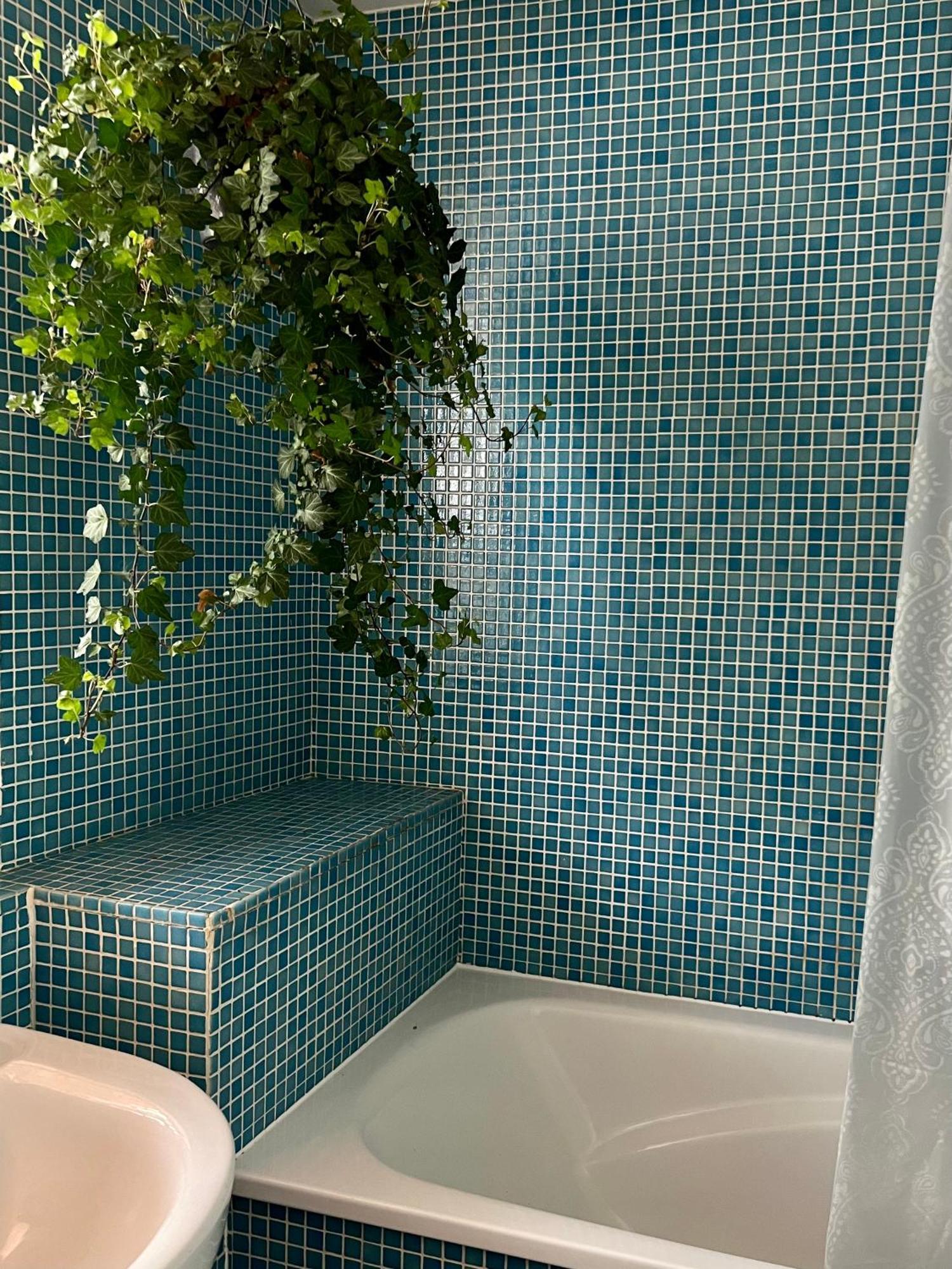 Gasthuis Huge For Recharge And Relaxation In Loft With Sauna In *