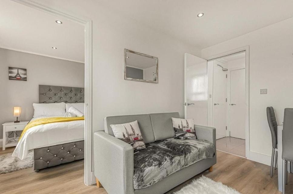 Amazing Marina-overlooking 1bed Apartment *