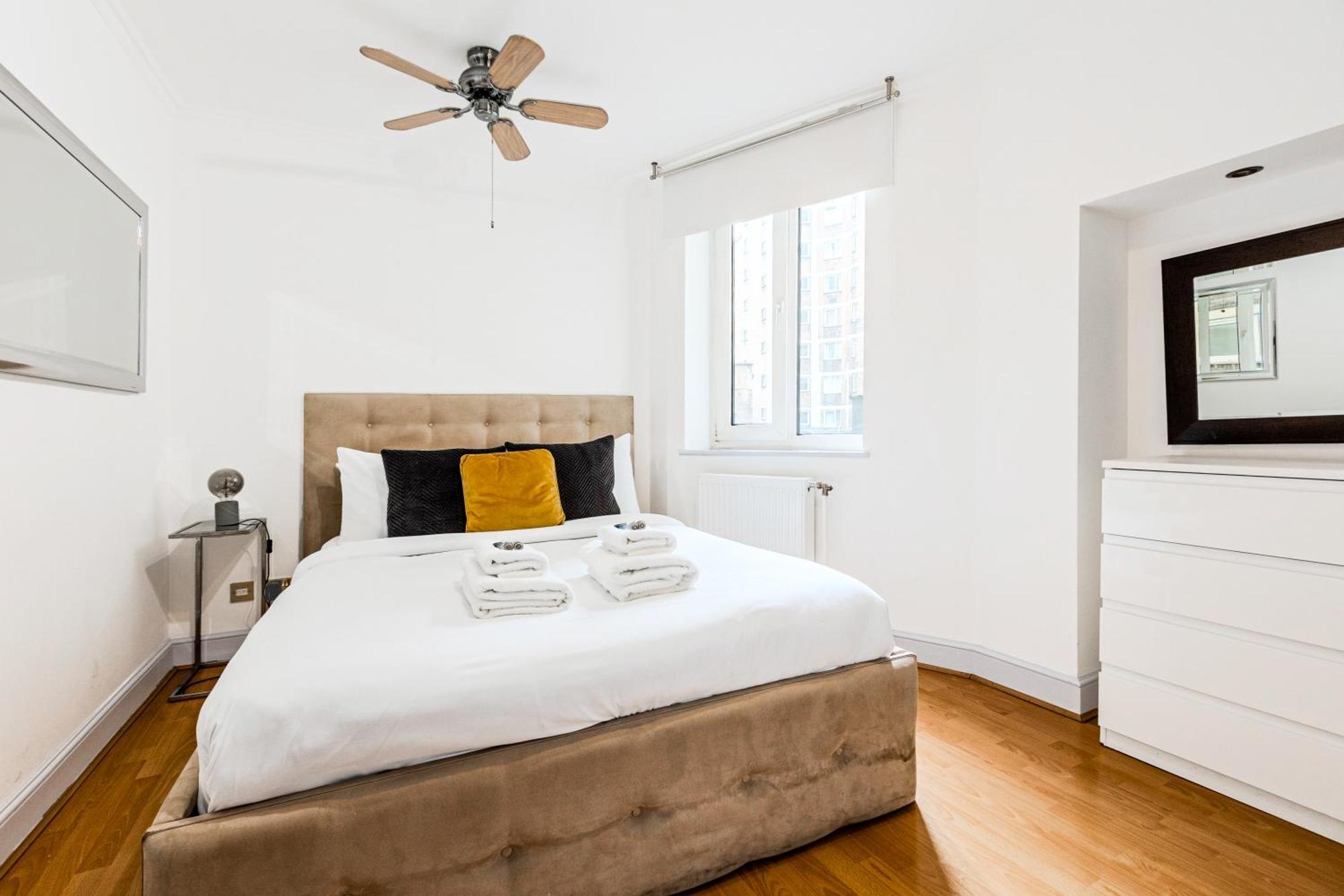 Stylish 1br Flat In Chelsea, 8 Min Tube *