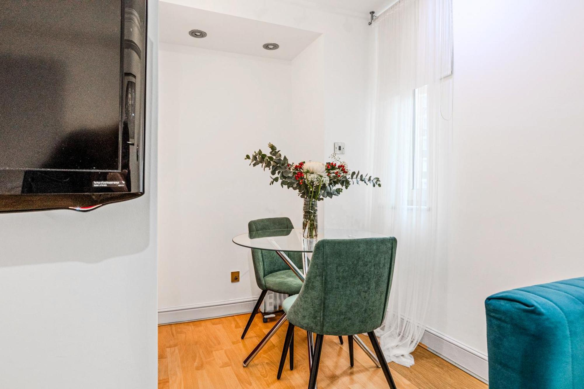 Stylish 1br Flat In Chelsea, 8 Min Tube London