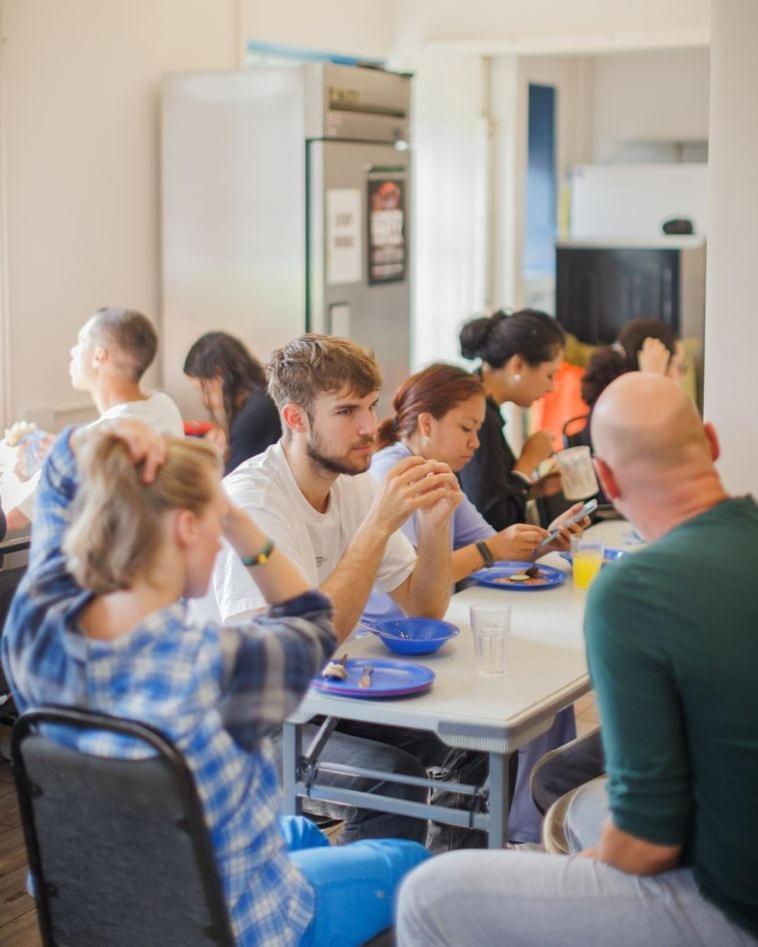 Hostel Backpackers Youth 18 - 35 Years Old Only London