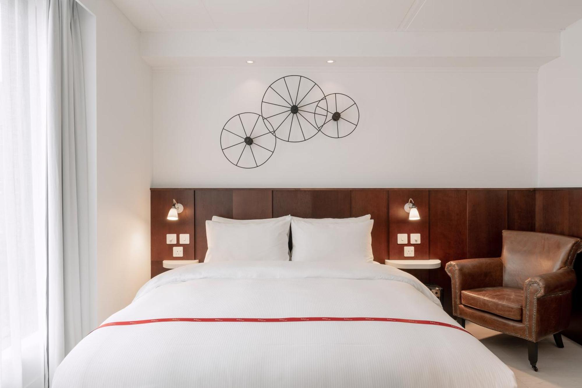 Ruby Lucy 4* London