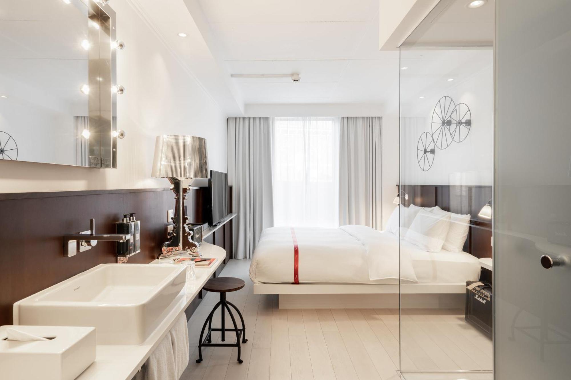 Ruby Lucy 4* London