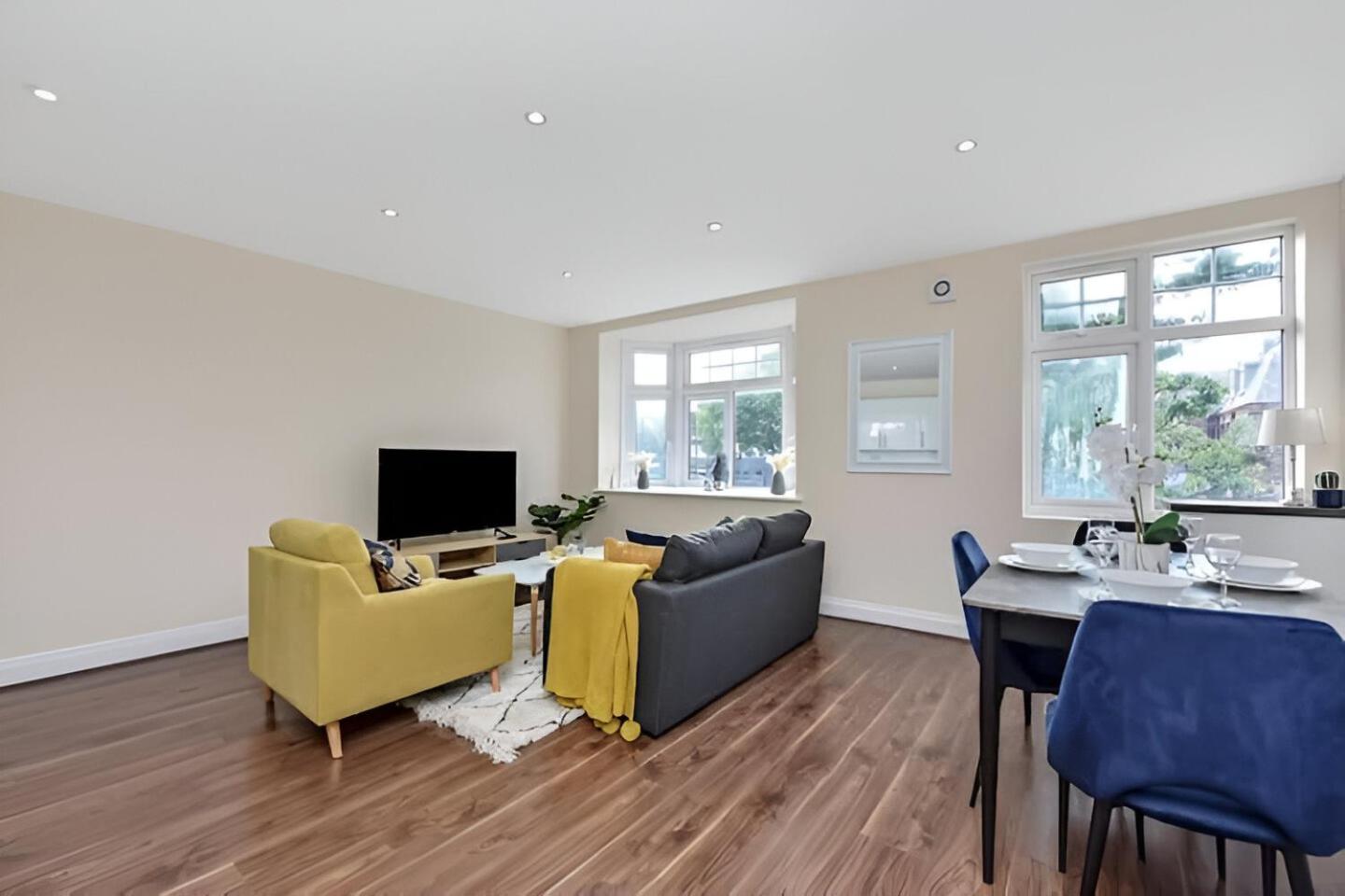 Appartamento Lovely Family Flat With Excellent Transport Links *