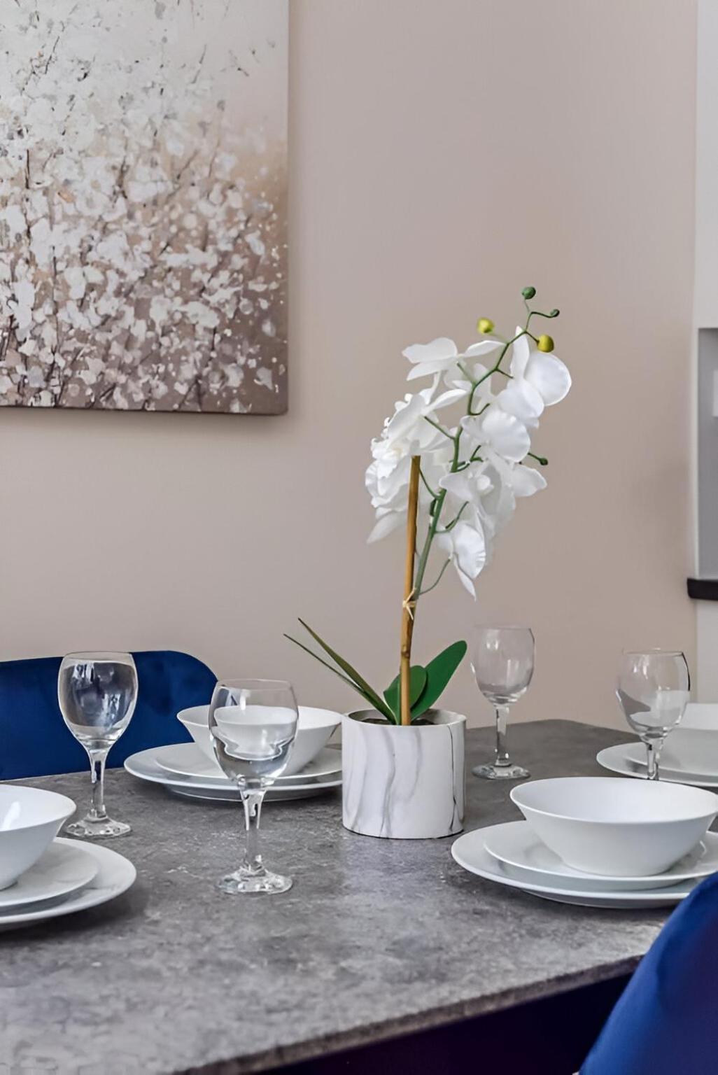 Lovely Family Flat With Excellent Transport Links Londra