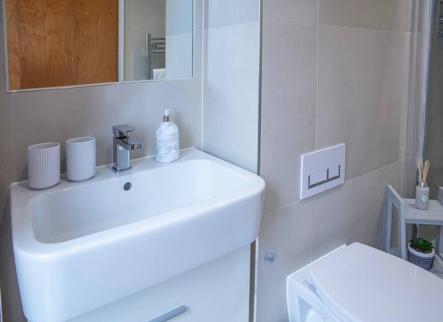 Westminster 2 Bed 2 Bath Londen