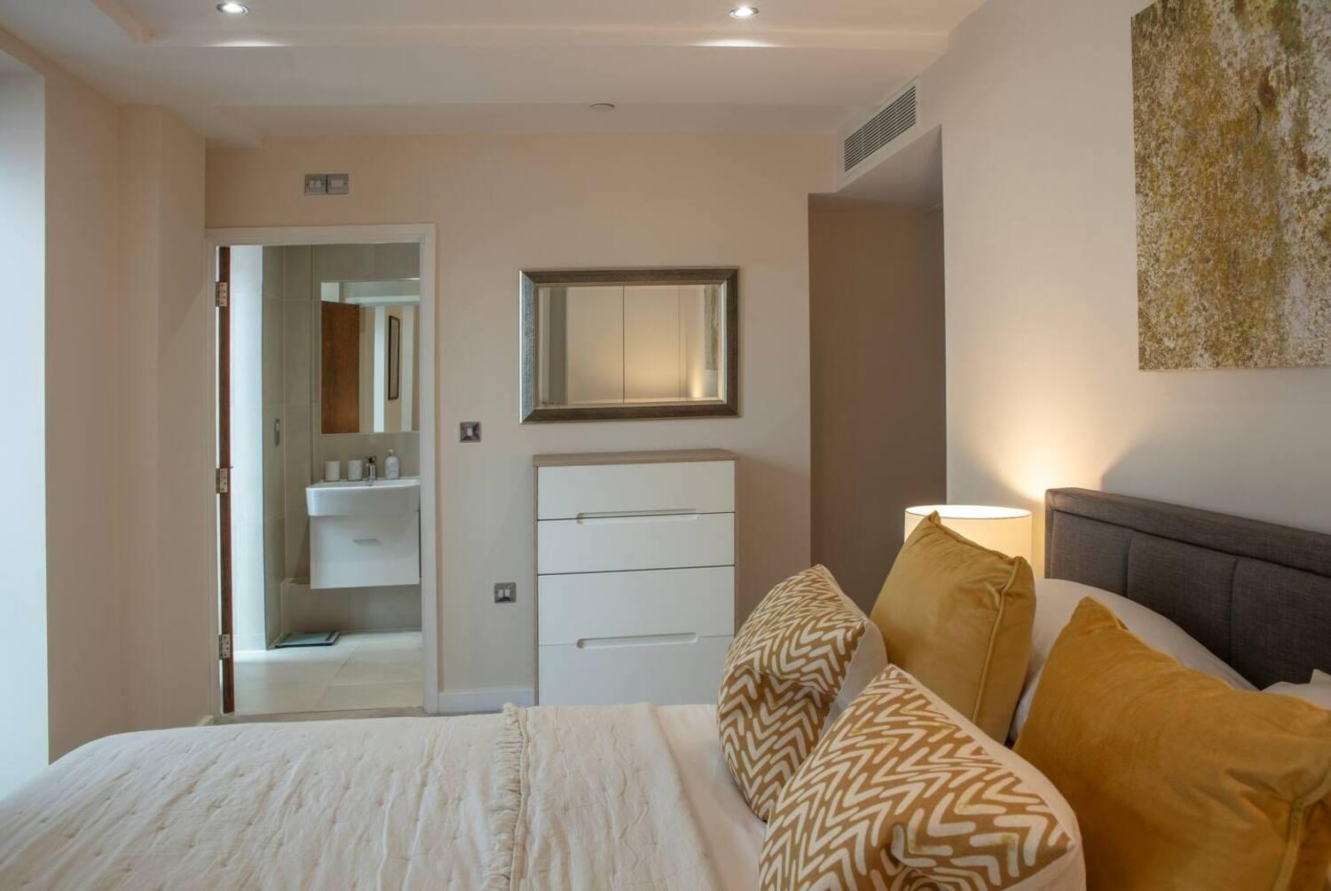 Westminster 2 Bed 2 Bath Appartement