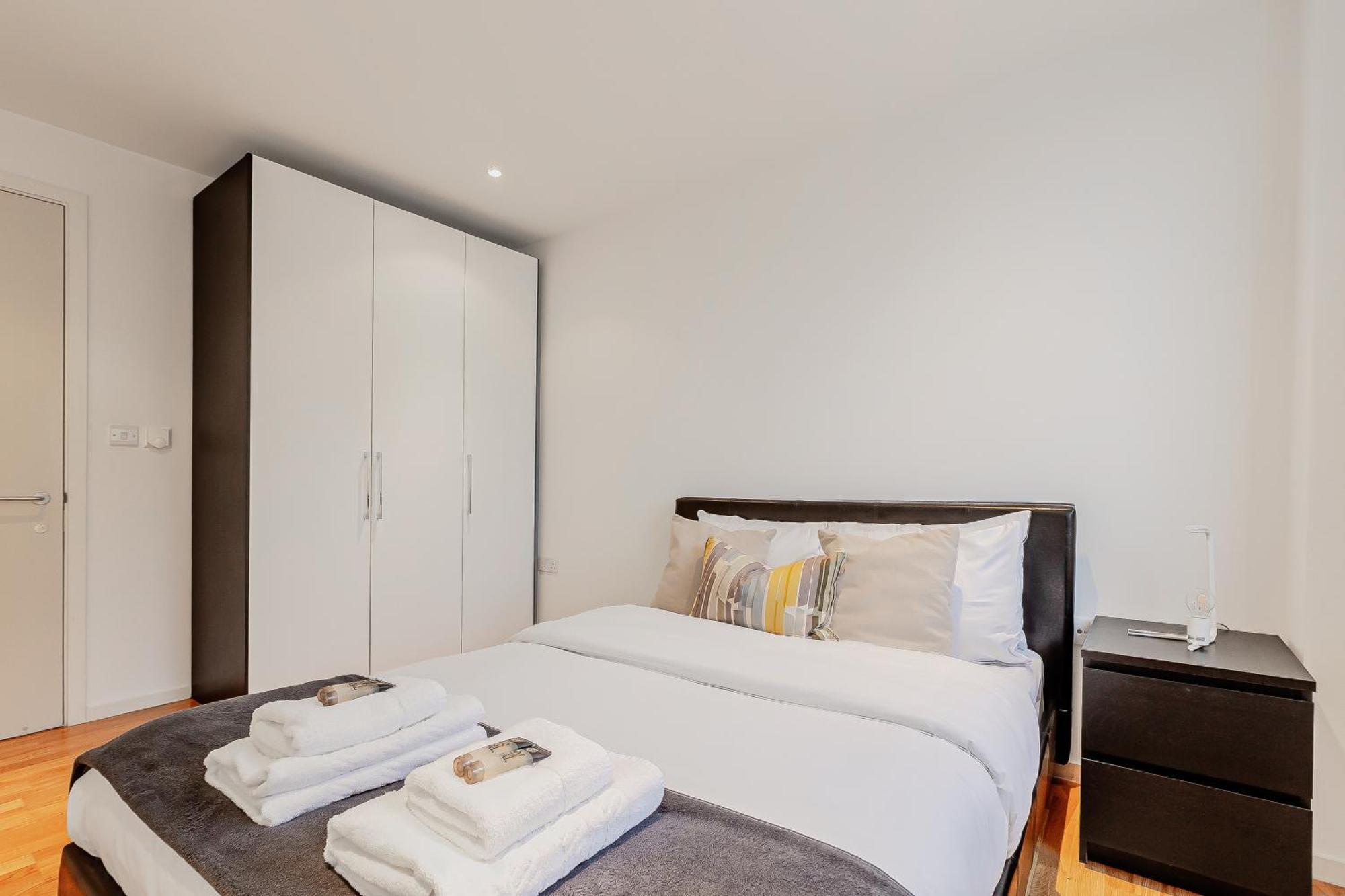Family 1 Bdr Apt, Panoramic Views, Minute To Tube Appartement Londen
