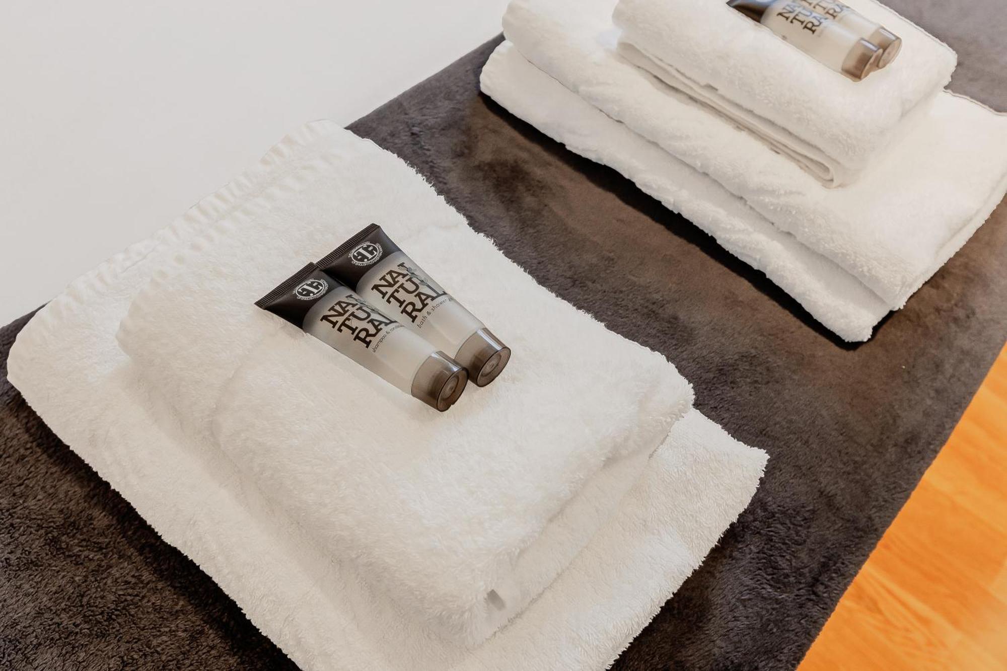 Family 1 Bdr Apt, Panoramic Views, Minute To Tube Appartement Londen