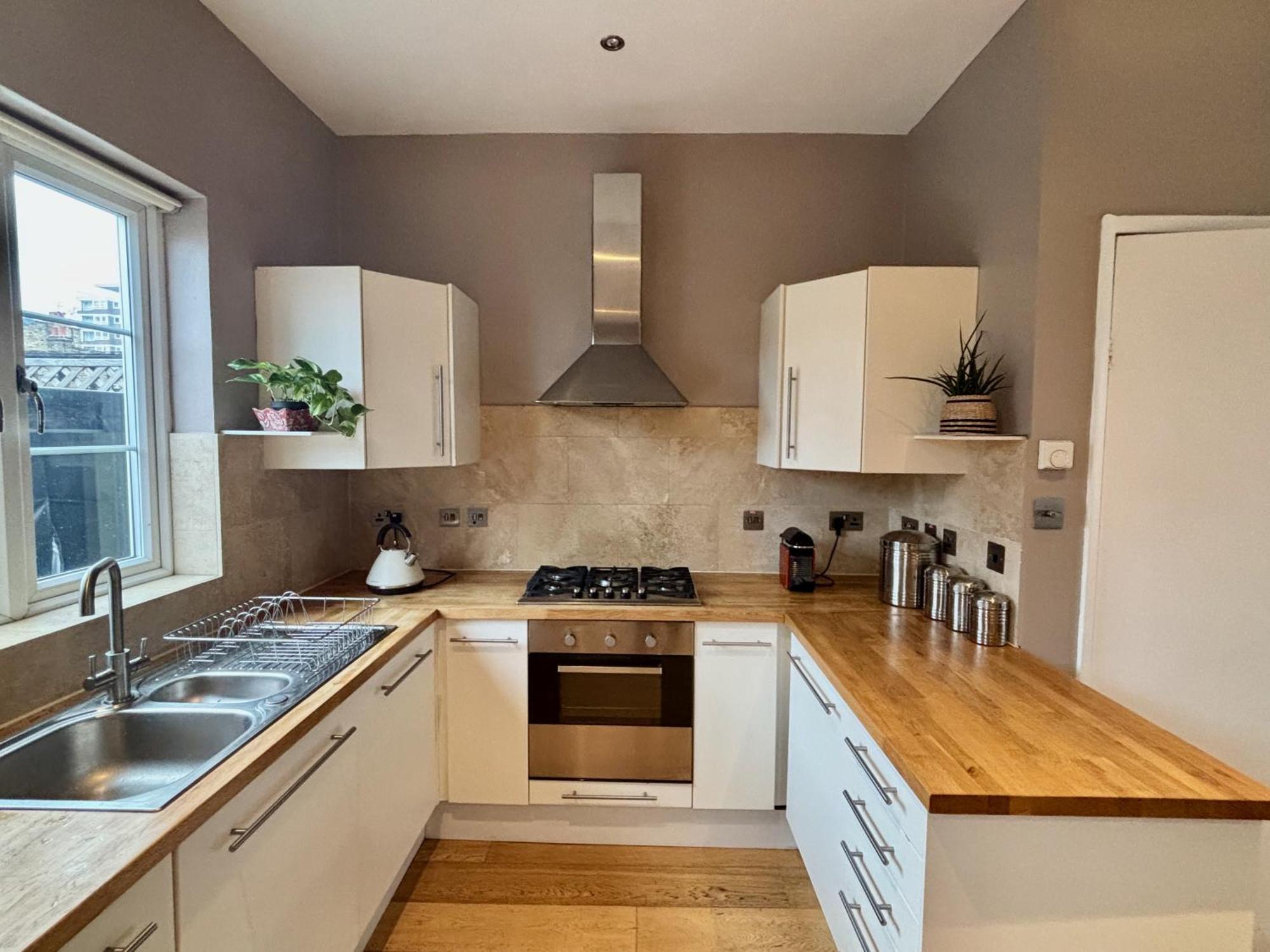 Luxury 2 Bed Flat Kings Road, Fulham * Londen