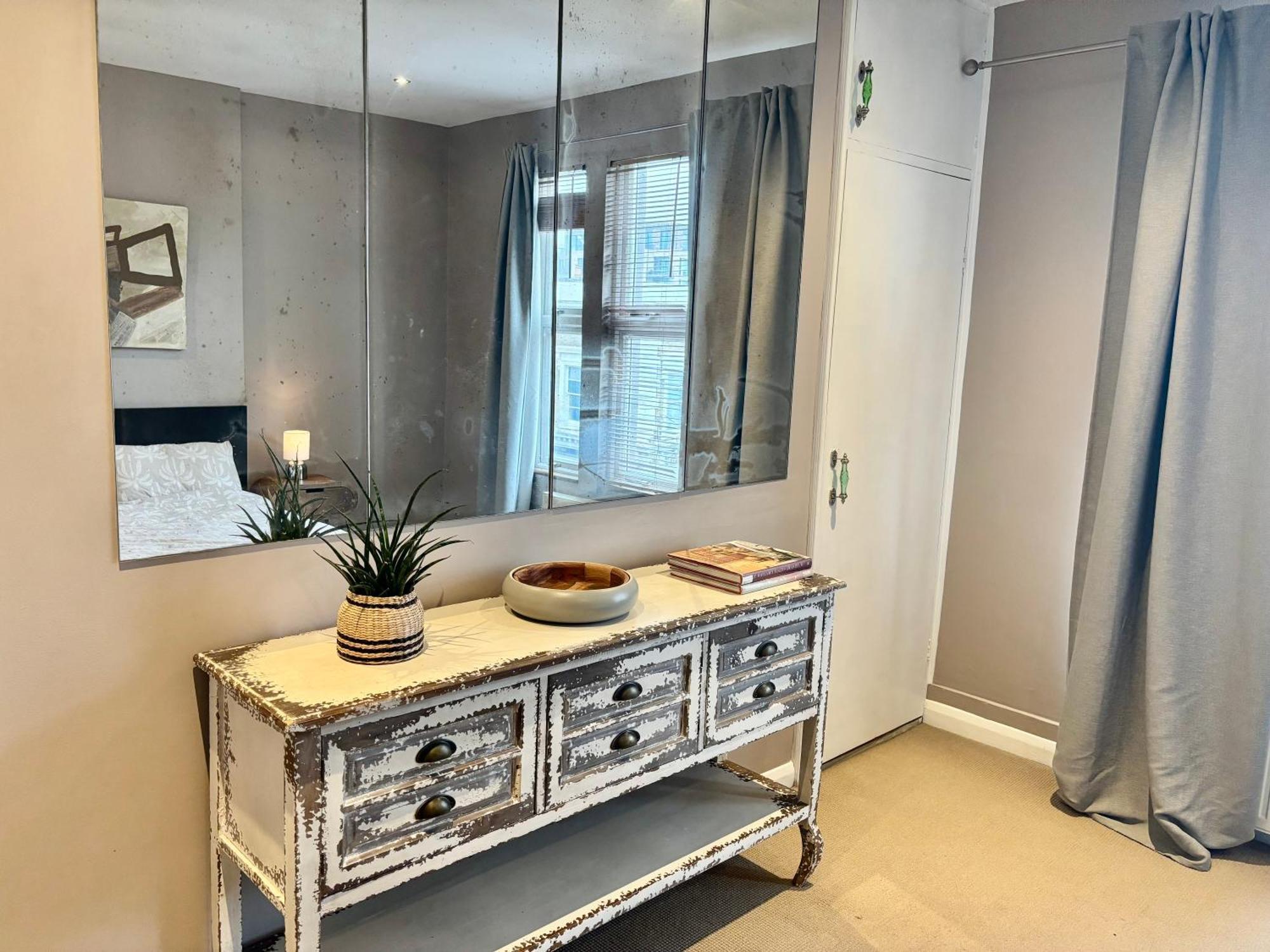 Luxury 2 Bed Flat Kings Road, Fulham * Londen