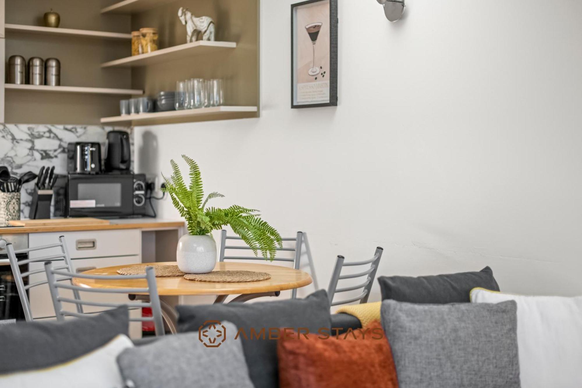 Modern 2 Bed In Greenwich, Perfect For Business & Contractors With Free Parking * London