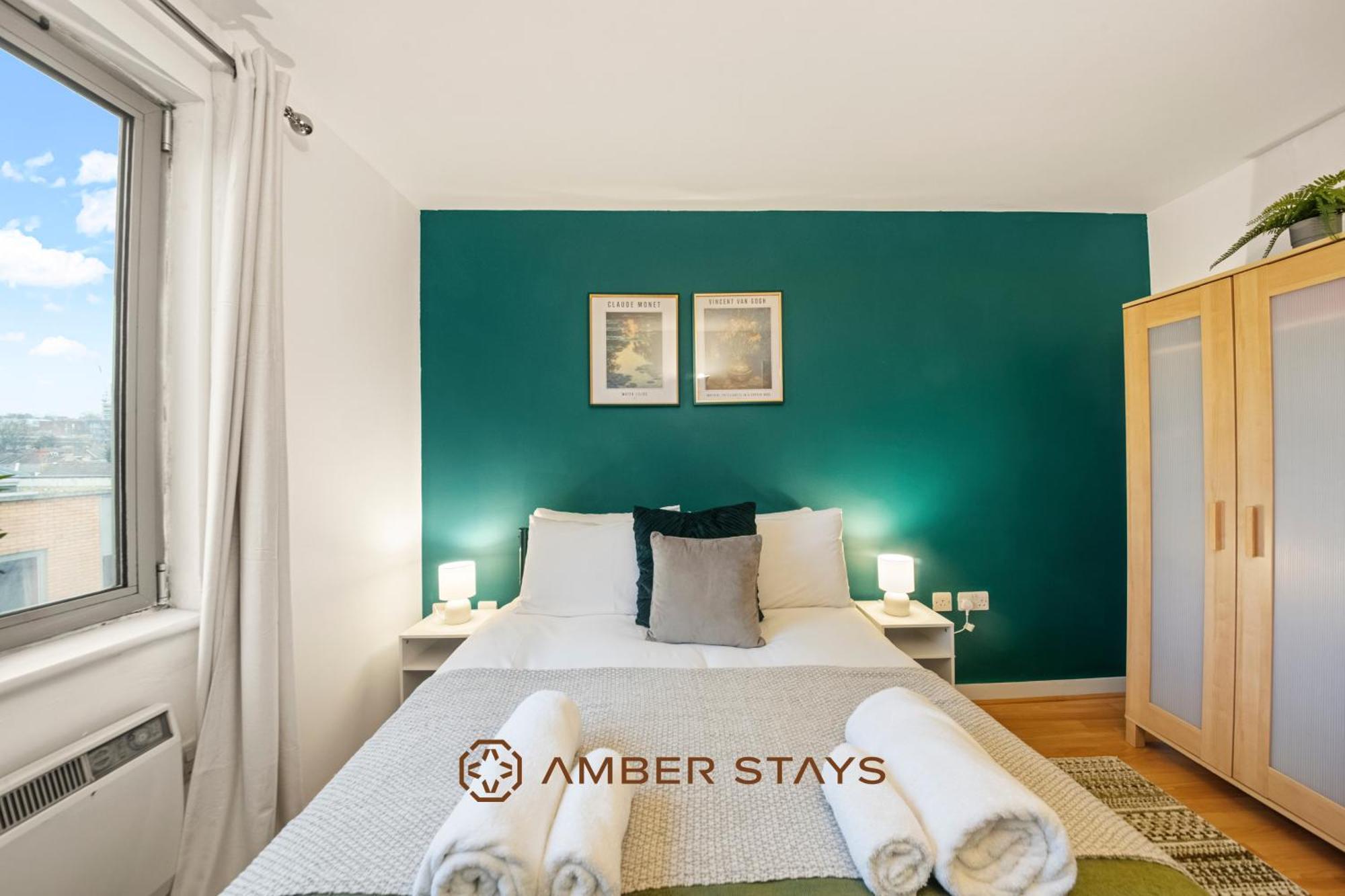 Apartment Modern 2 Bed In Greenwich, Perfect For Business & Contractors With Free Parking