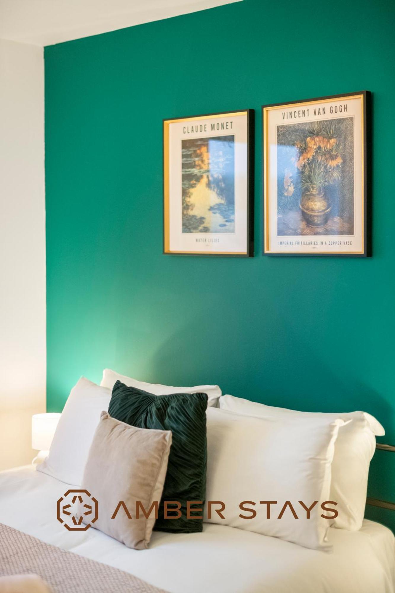 Apartment Modern 2 Bed In Greenwich, Perfect For Business & Contractors With Free Parking *