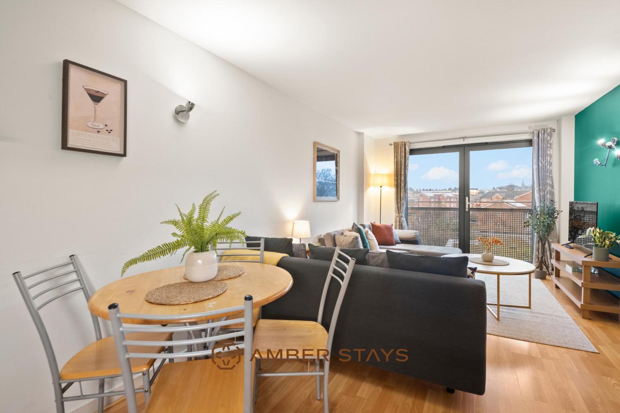 Modern 2 Bed In Greenwich, Perfect For Business & Contractors With Free Parking * London