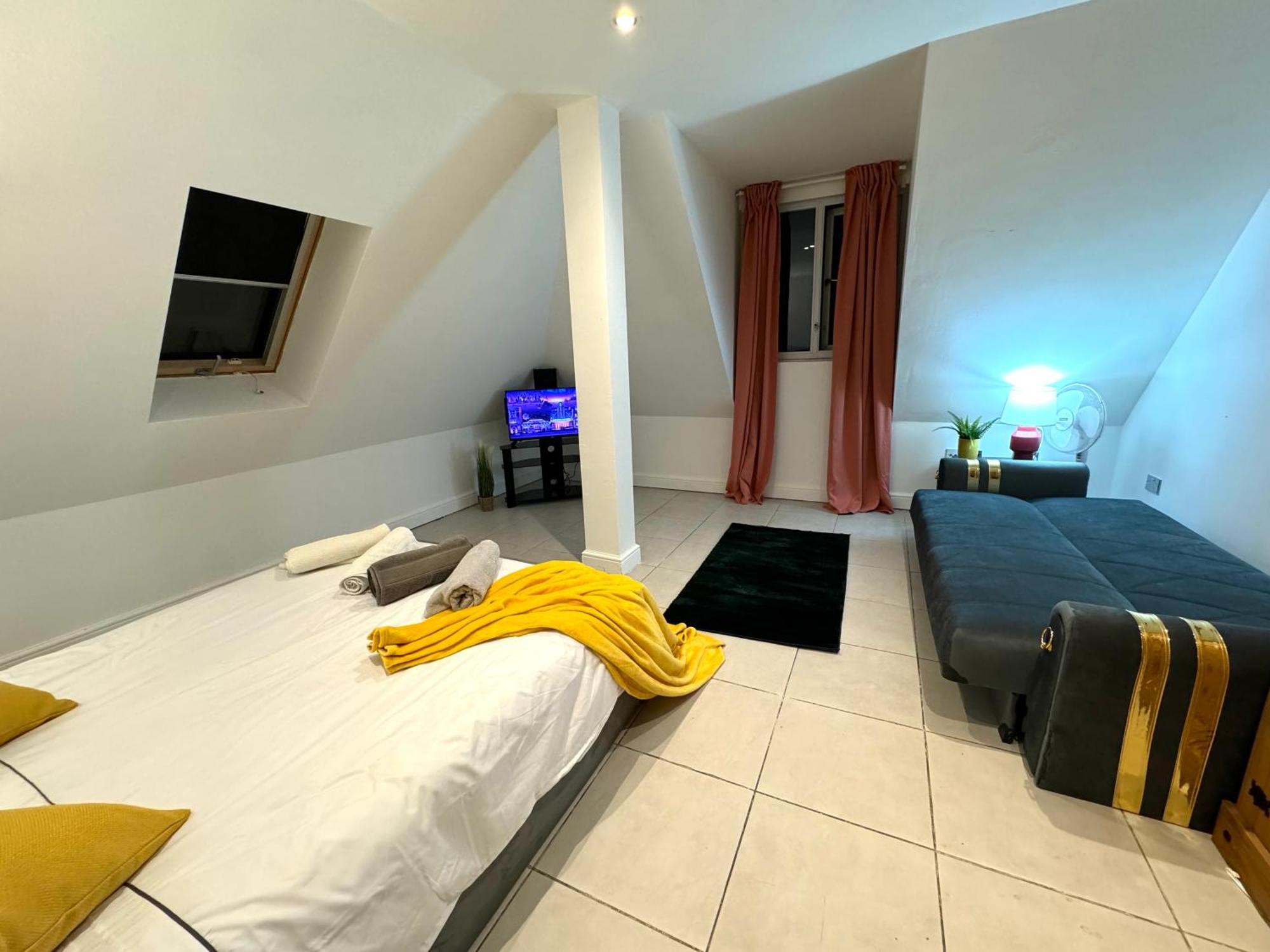 A Modern Luxury Penthouse Close To Tower-hil-canary Wharf-central Gæstehus