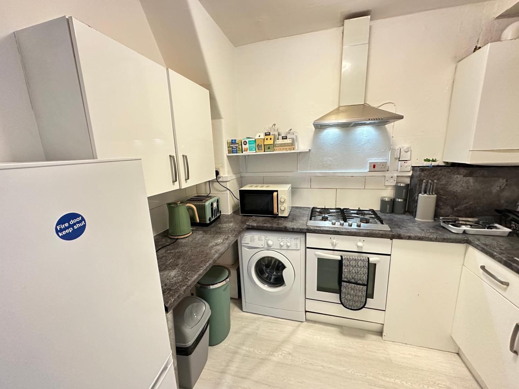 Apartment Flat In Aldgate East, London
