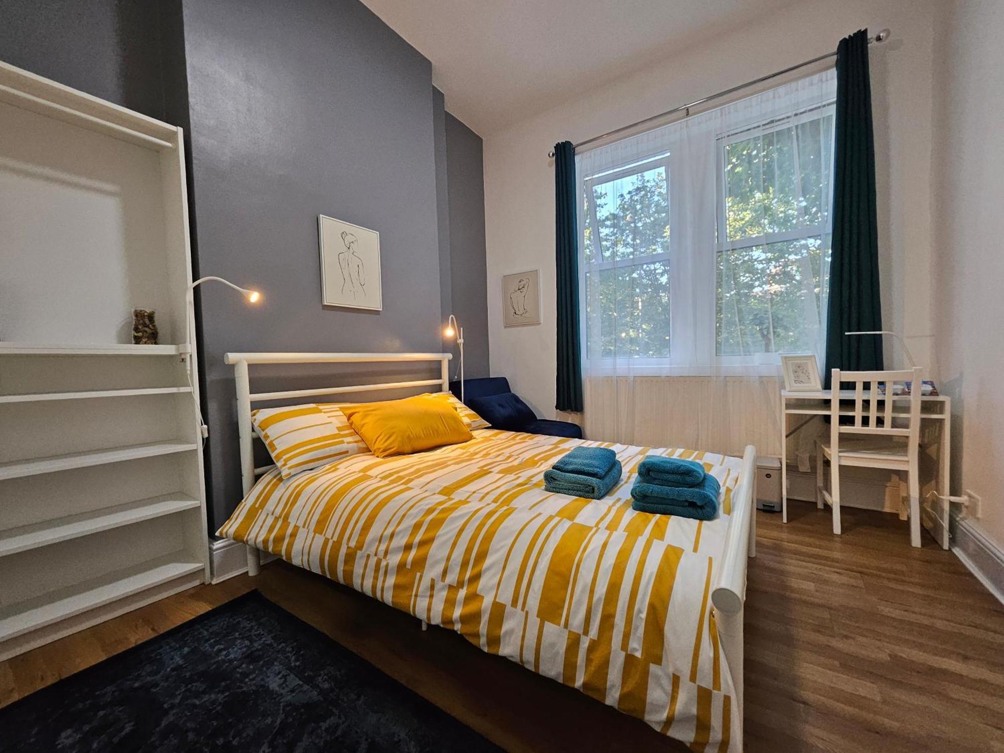Modern Spacious Flat 10 Minutes From Big Ben Leilighet London