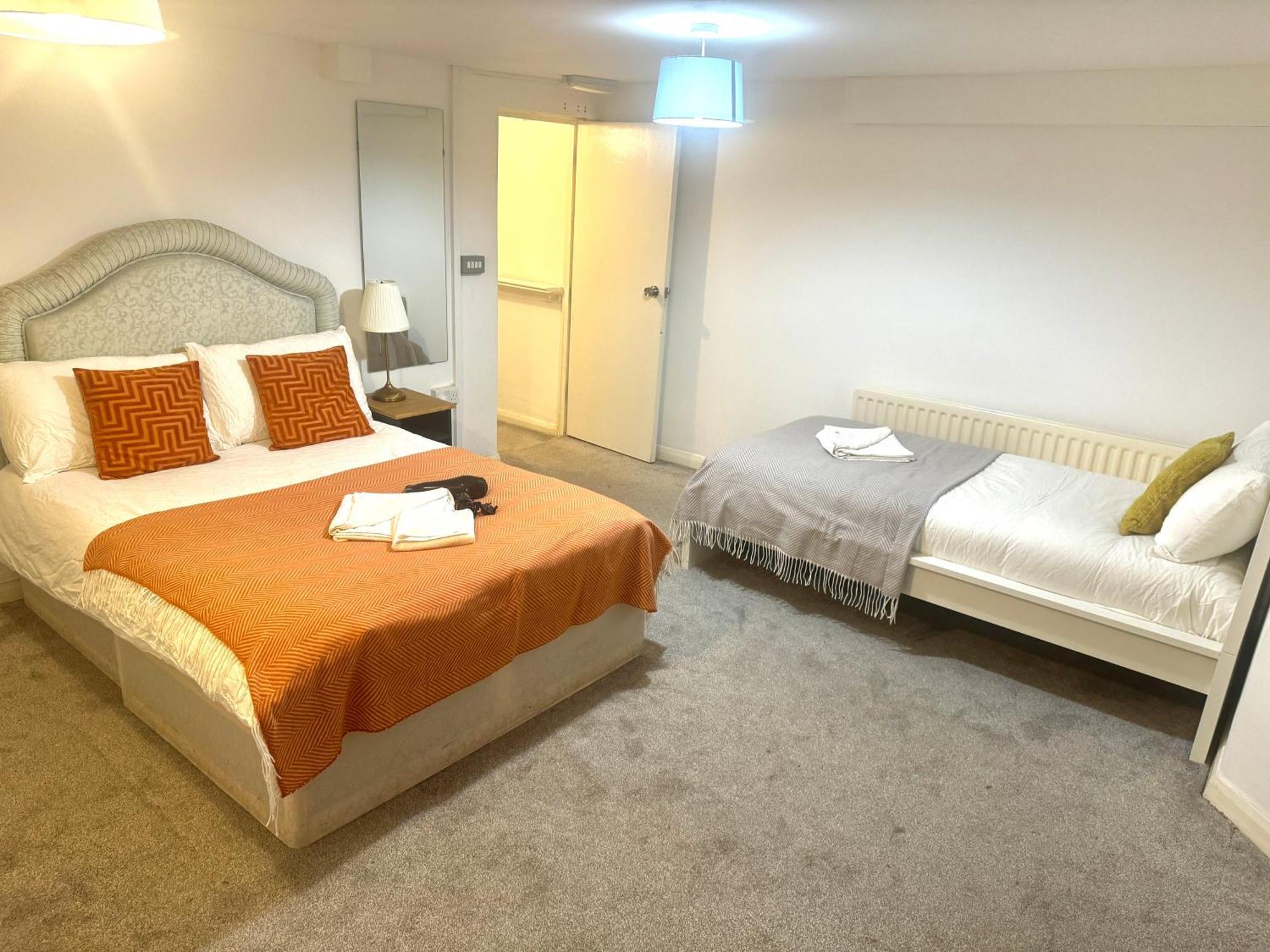 Private Bedrooms In Finsbury Park Station Alloggio in famiglia