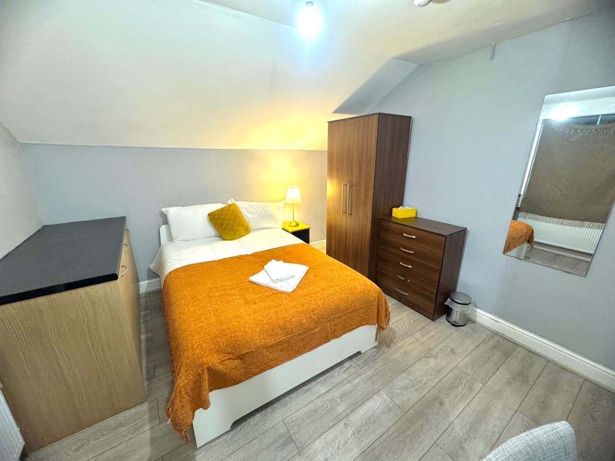 Private Bedrooms In Finsbury Park Station Alloggio in famiglia *