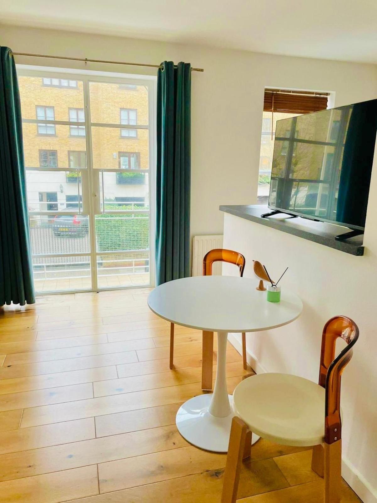 Apartment Modern Flat In Canary Wharf