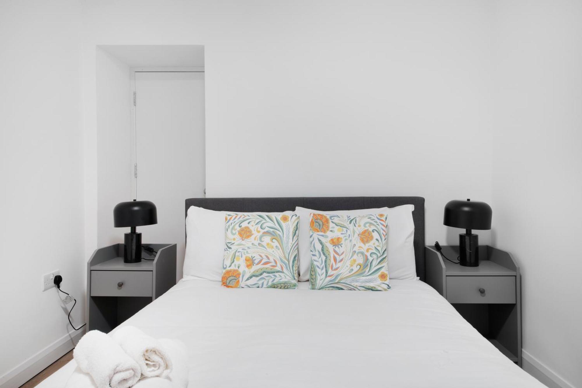 Flat In Dalston, London