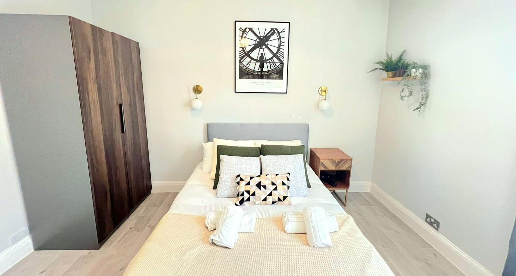 Comfortable 1-bedroom In The Heart Of *