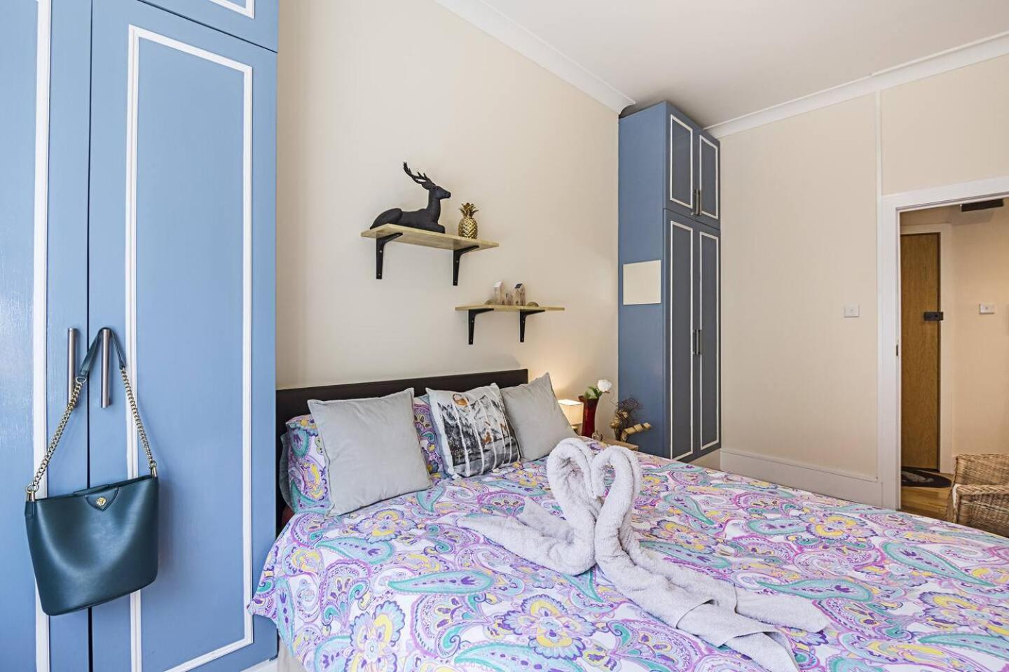 Private Homely Bedroom In Kensington R2 Leilighet