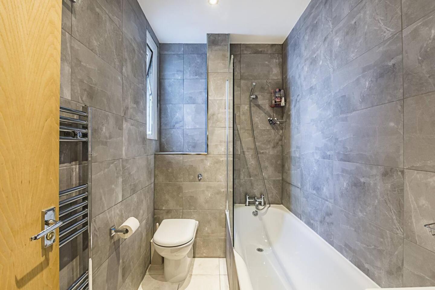 Leilighet Private Homely Bedroom In Kensington R2