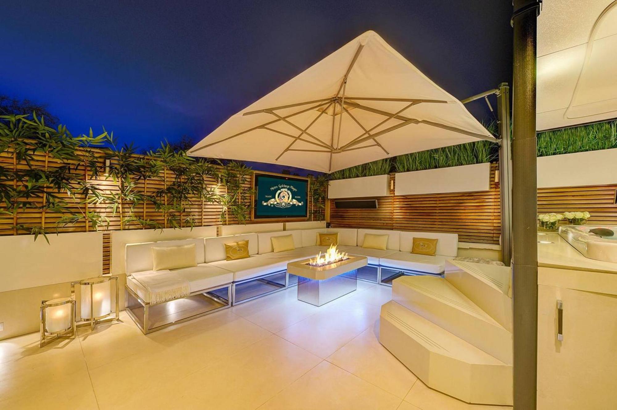 Luxurious Central Azbe Londra
