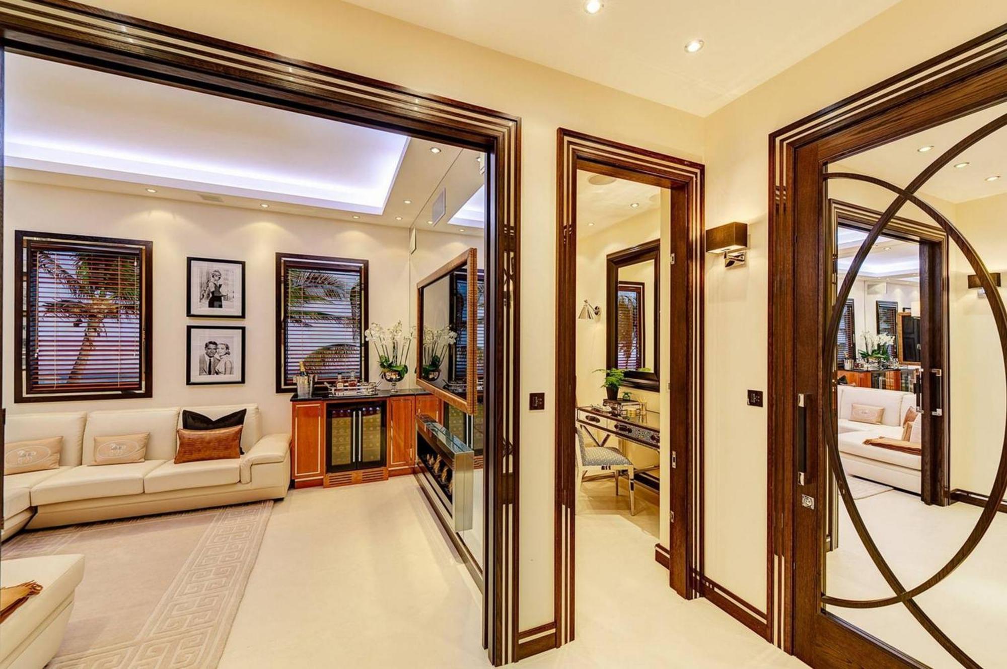 Luxurious Central Azbe Londra