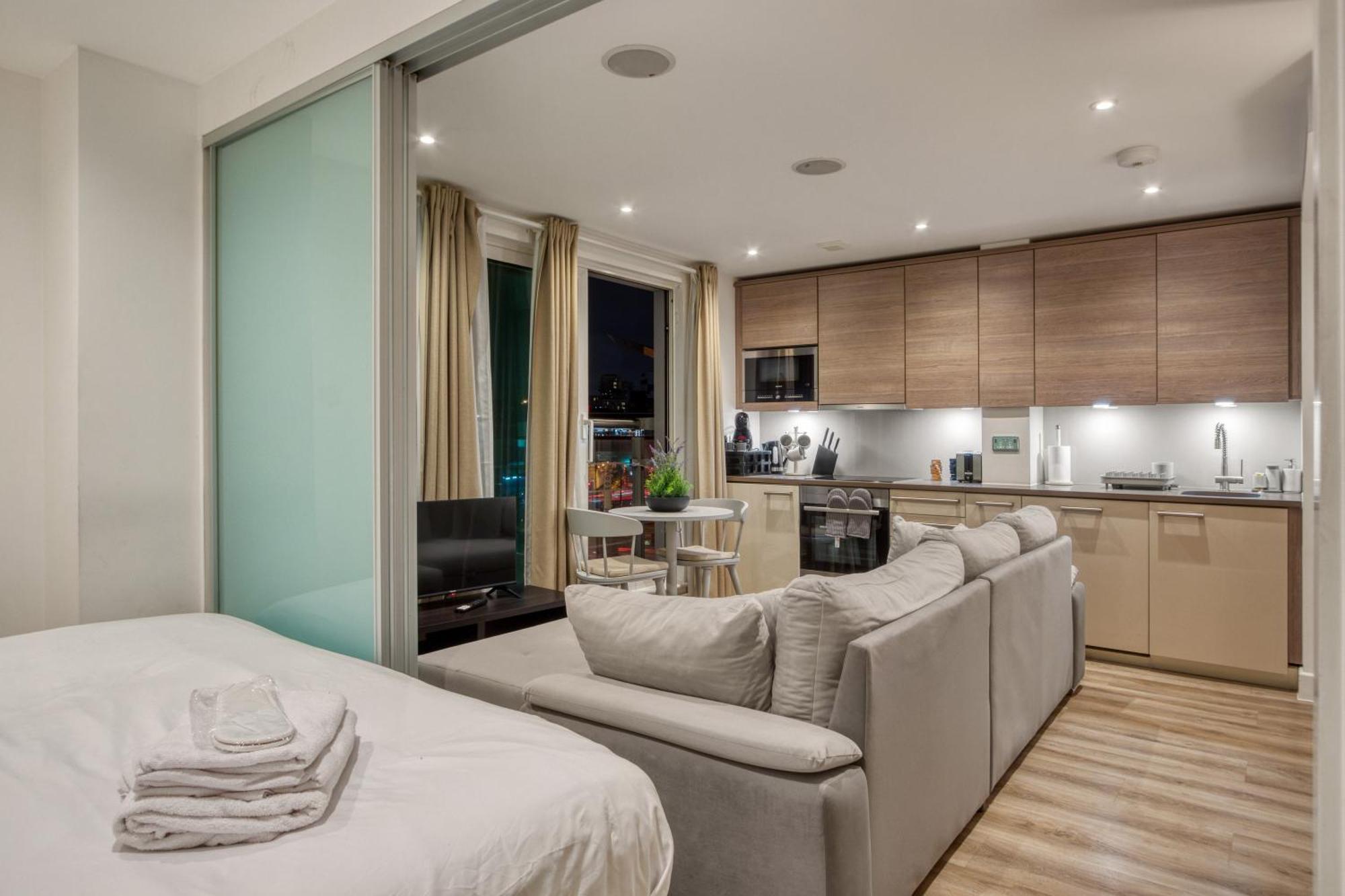 Lägenhet Stunning 1 Bed With Ac Next To Vauxhall Station