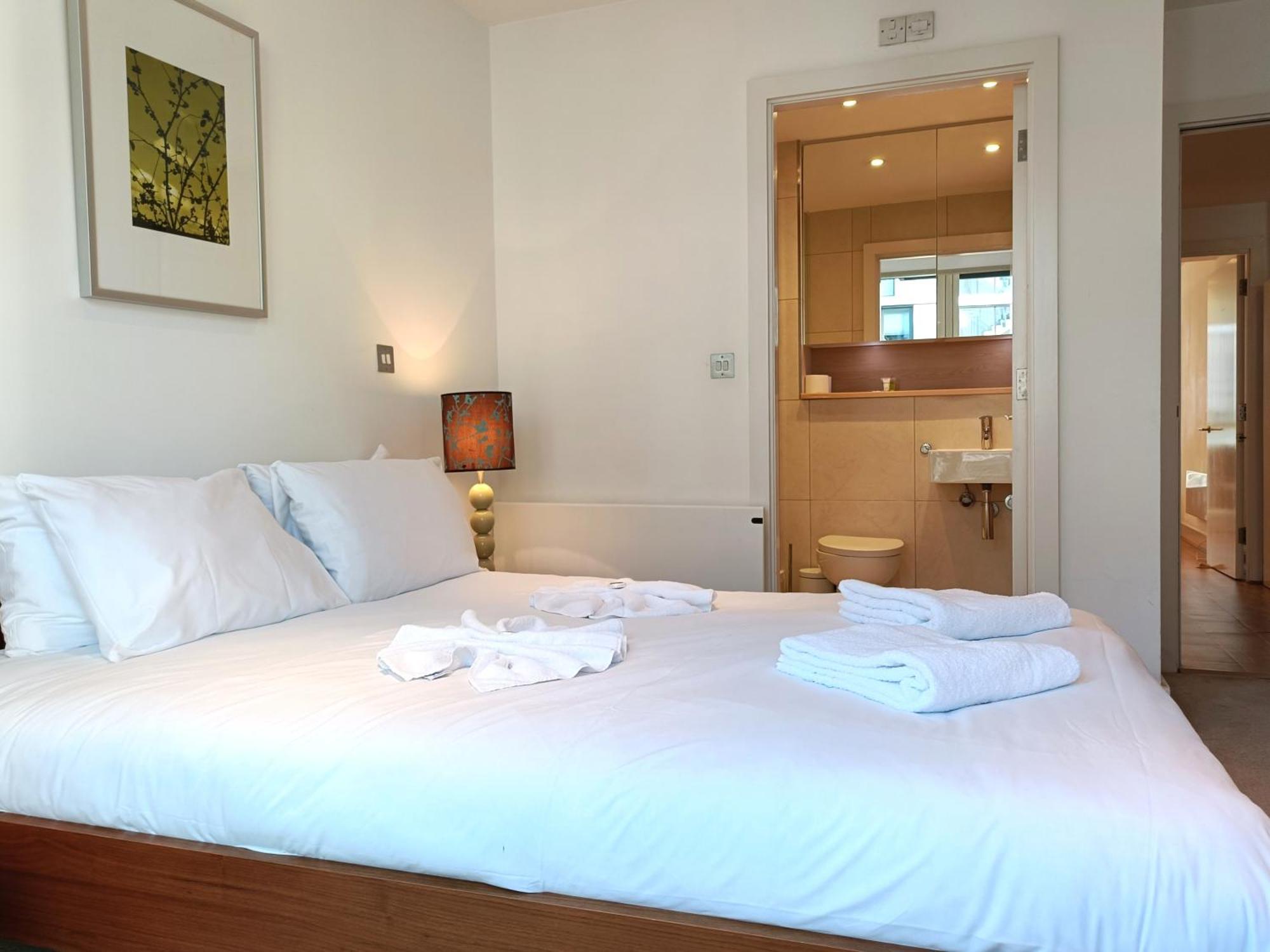 Apartment Tower Hill Serviced *